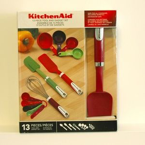 KITCHENAID 13 Piece Tool and Gadget Set (New)